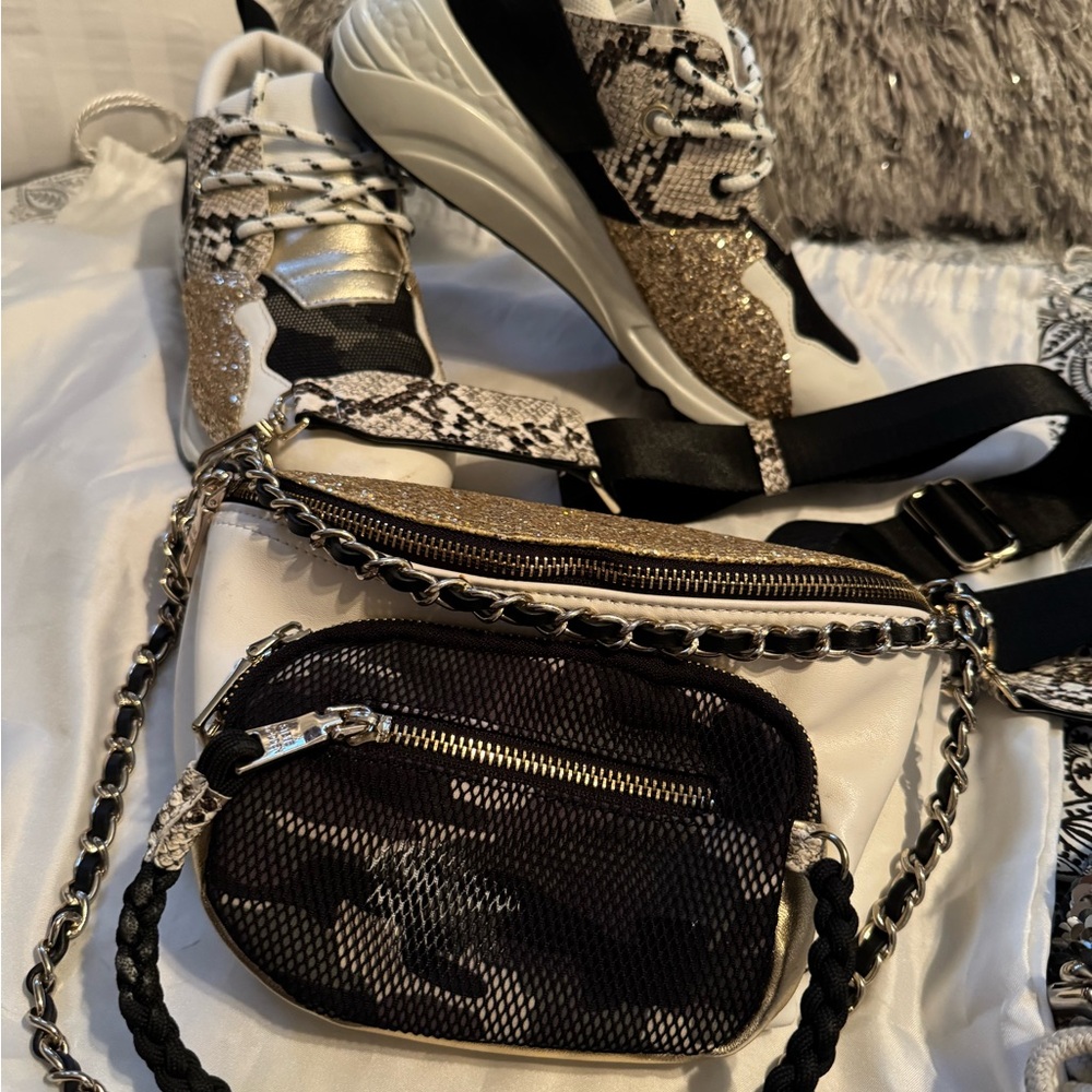 Stylish Black and Gold Women's Bag Set